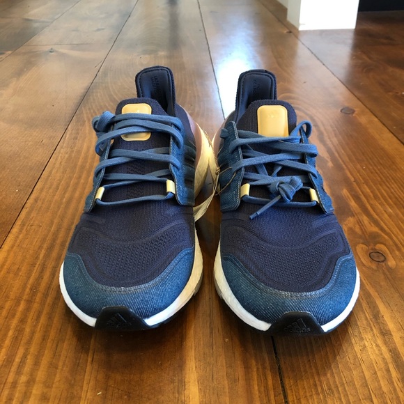 Adidas Ultraboost 22 Women’s 8 Blue NWB NWT - Picture 3 of 7